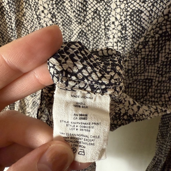 Theory Black White 100% Silk Long Sleeve Blouse | Size Petite - Picture 8 of 11